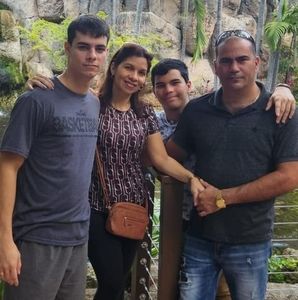 Meet your Posher, Marelis